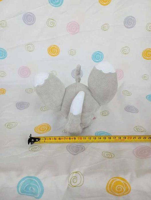 Pokémon peluche minccino da marca Pokémon center