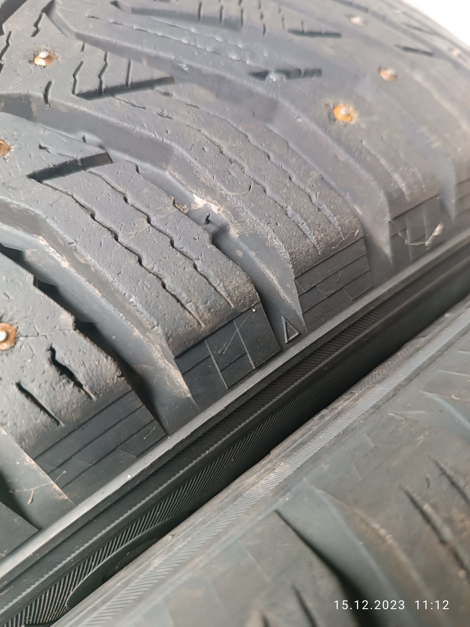 Шини Kumho winterkraft ice suv 215 60R17 шип