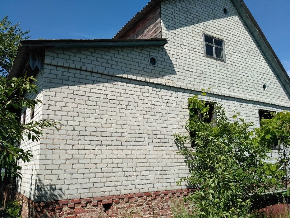 Продам или обменяю недостроенный дом в с. Брусилов