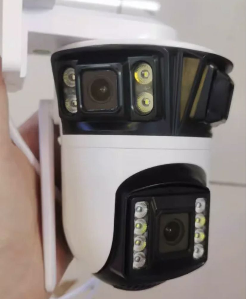 Камера Уличная WiFi IP ICSee камера 12MP 3 объектива Zoom видеокамера