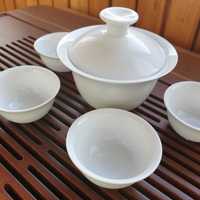 Гайвань и чайные пиалы для чайной церемонии