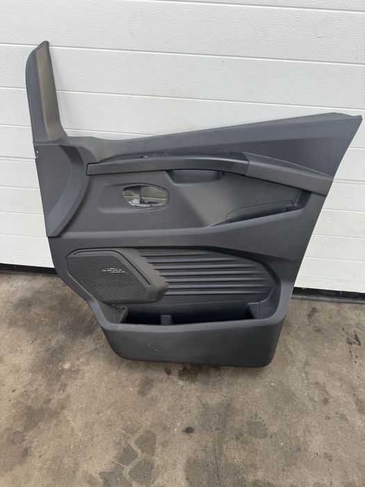 Tapicerka boczek lewa prawa Renault Trafic IV Primastar kpl L P 22-