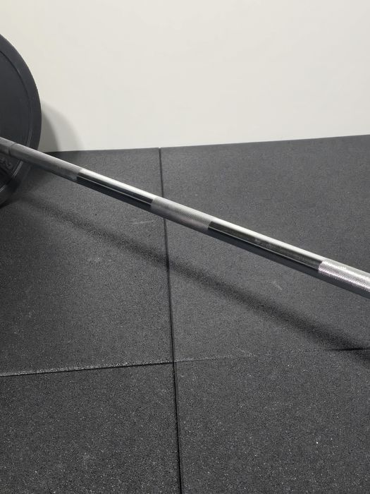 Zestaw bumperow 100 kg.1 gatunek+ Sztanga olimpijskia  220 cm.