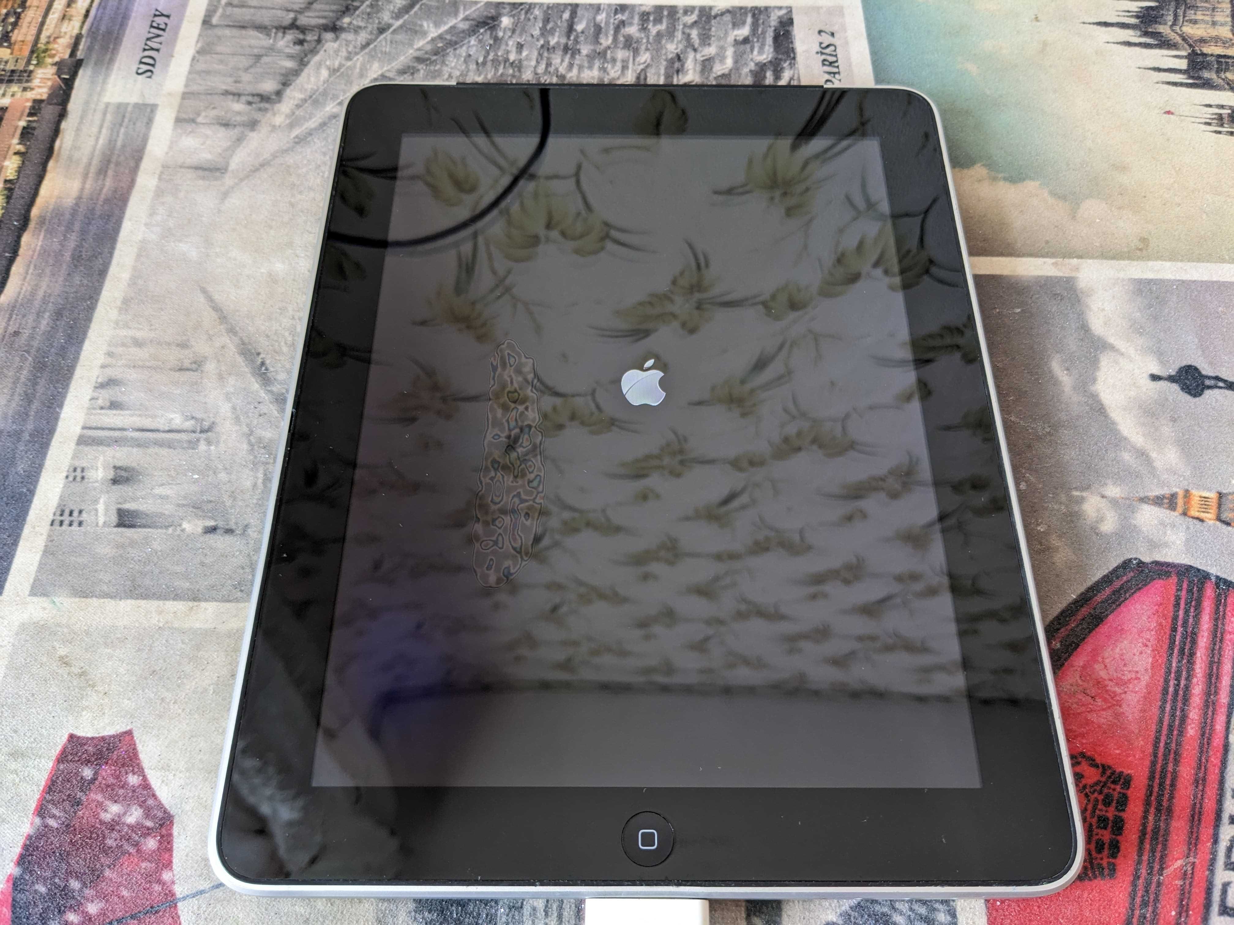 Планшет Apple iPad A1337 16GB Wi-Fi+3G