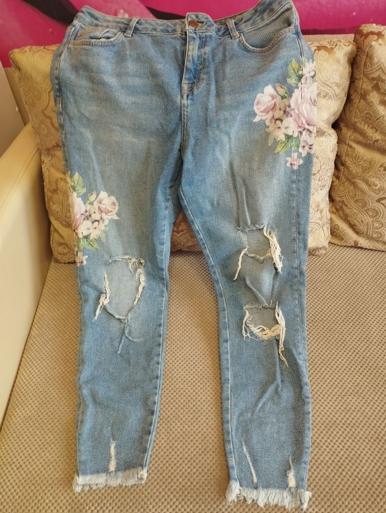 Продам новые джинсы