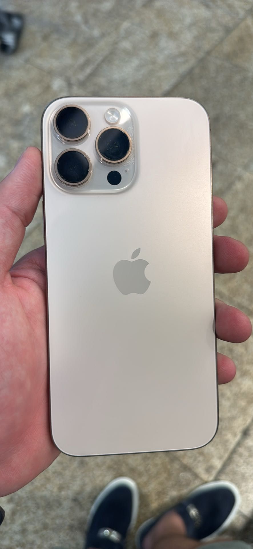 iPhone 16 Pro max 512GB Gold titanium