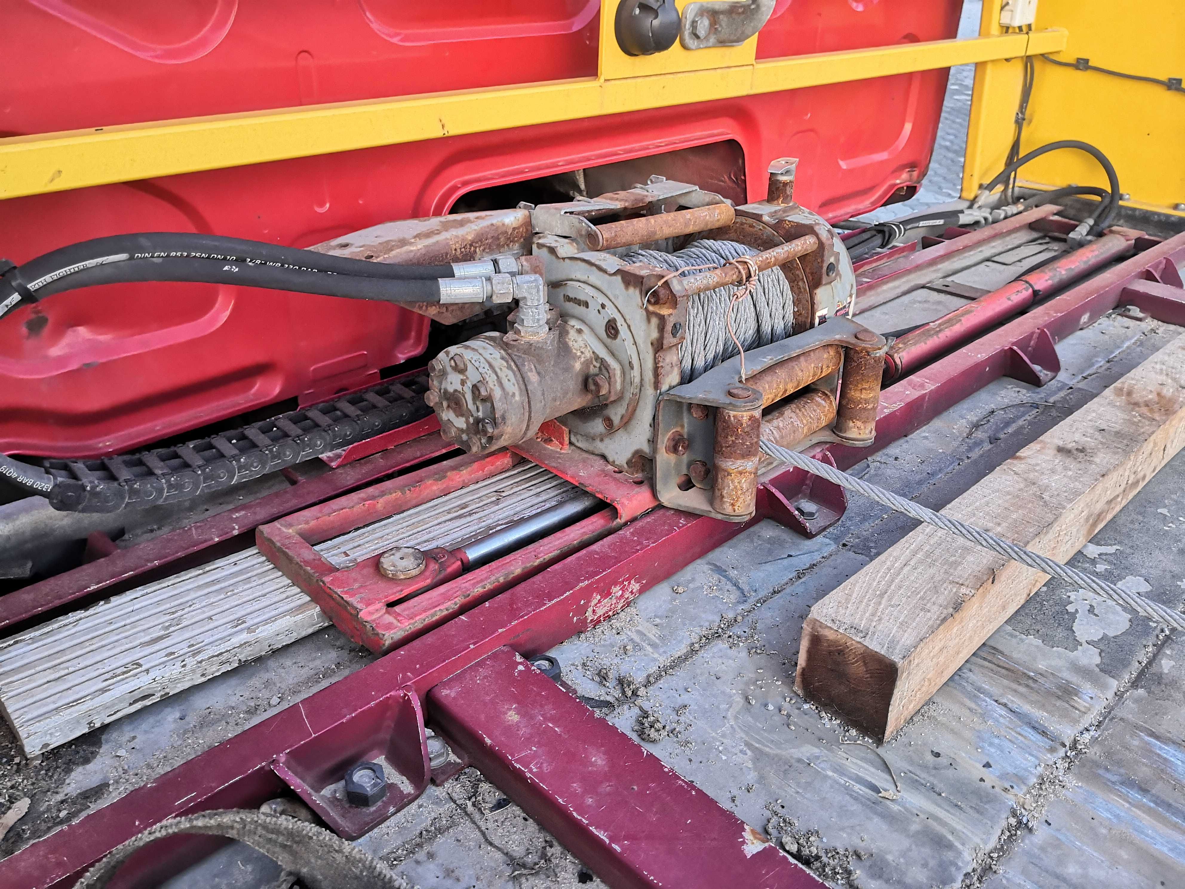 laweta RENAULT MIDLUM PŁYTA HYDRAULICZNA autolaweta pomoc drogowa