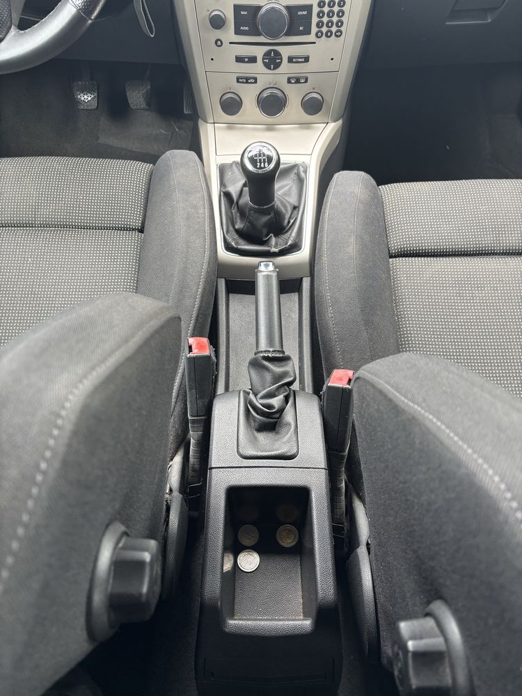 Opel Astra H GTC 1.3 CDTI 90 KM