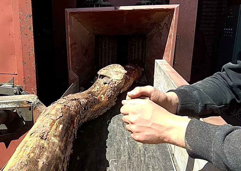 Дробилка измельчитель древесины в опилку, сито, живое дно, и т.д.