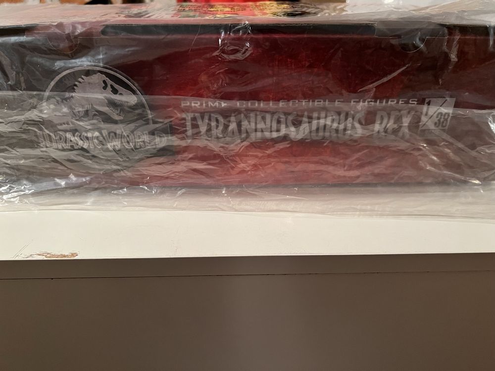 Figurka Tyranozaur Rex z filmu Jurassic World (Prime 1 Studio)