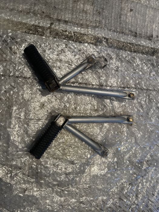 Kymco Stryker 125 99r Set Sety pasażera Mocowania Podnóżek M525