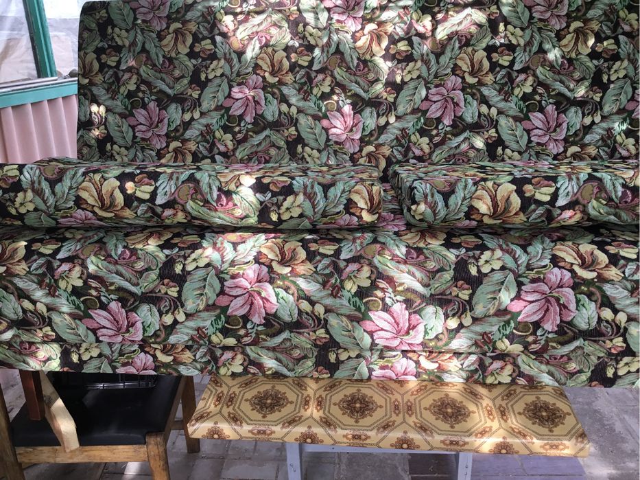 Диван раскладной т после реставрации