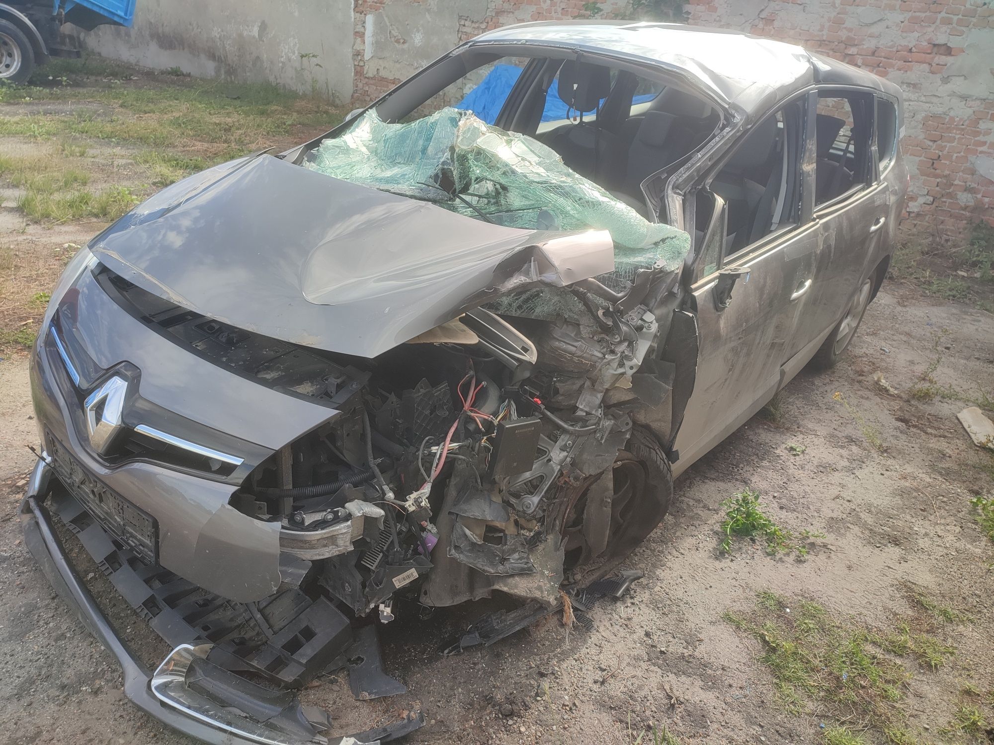 Renault Grand Scenic 2012 рестайл після ДТП