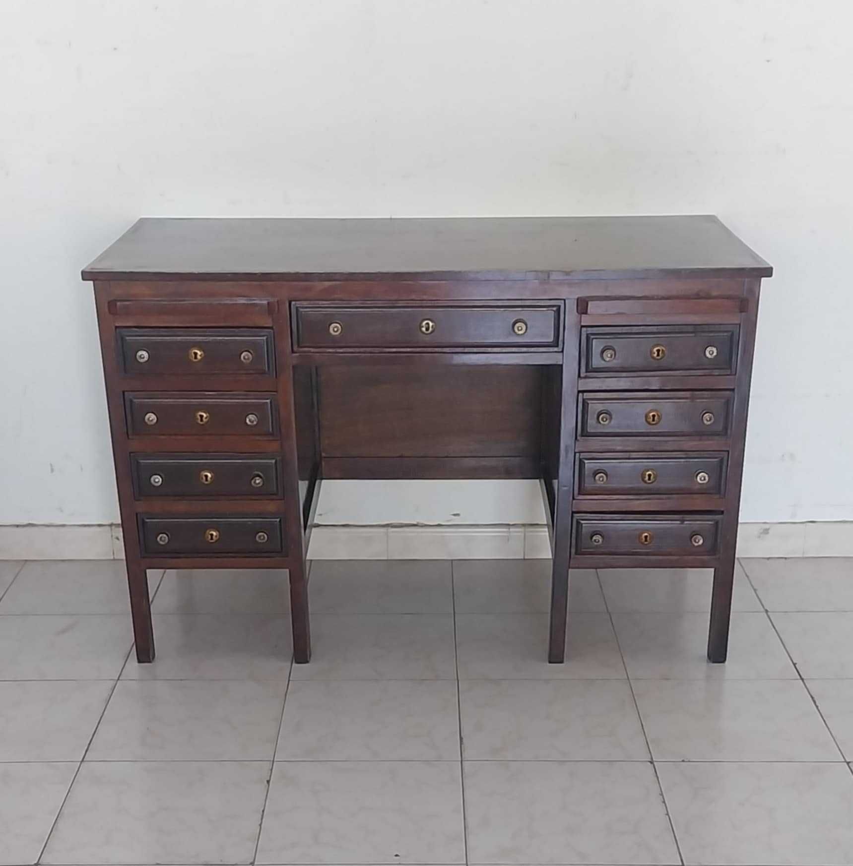 Secretária Vintage com 9 Gavetas