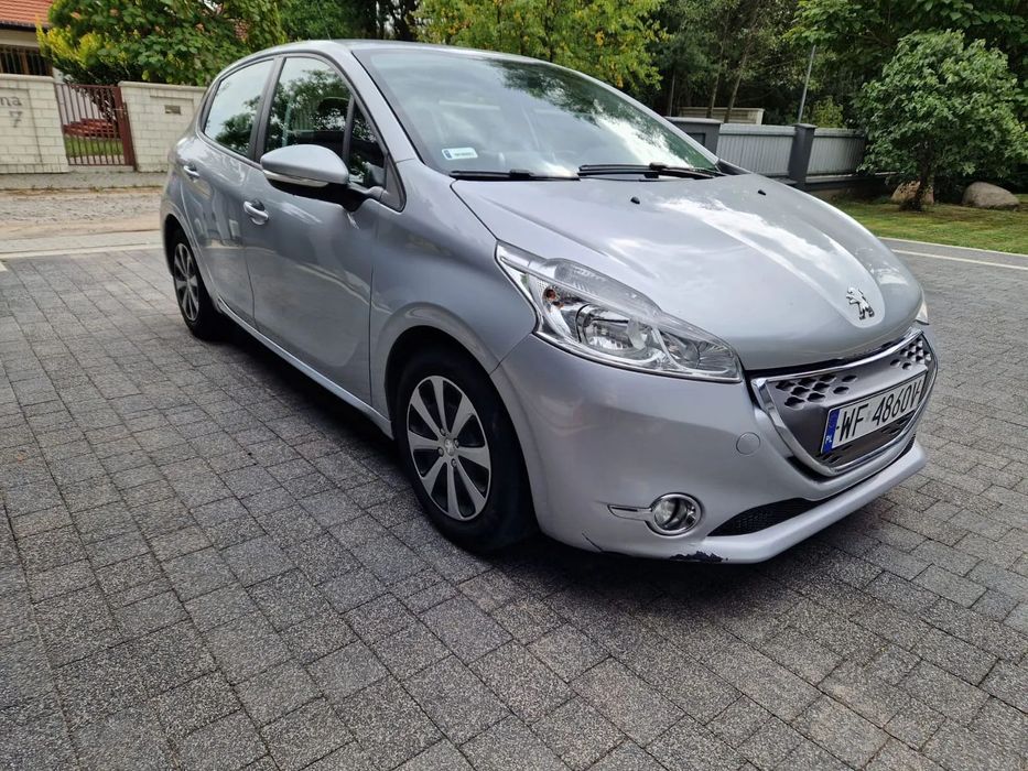 Peugeot 208 Peugeot 208 1,4HDI  Automat