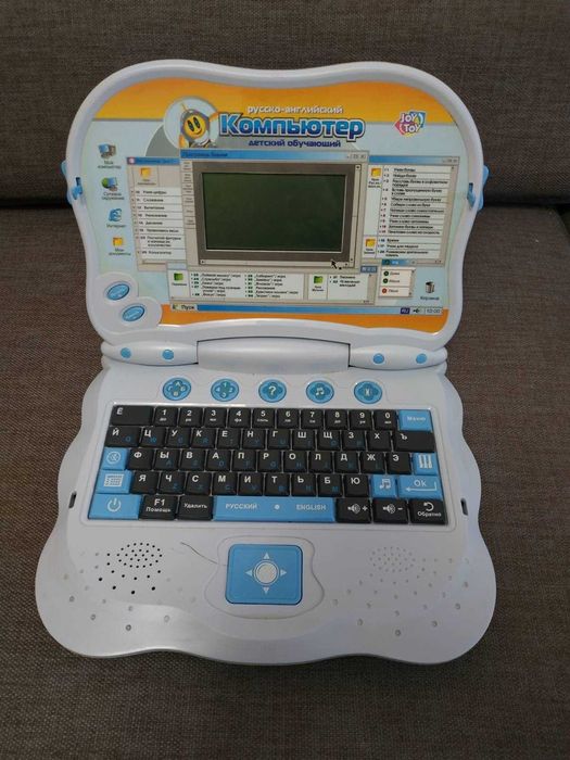 Детский игрушечный ноутбук