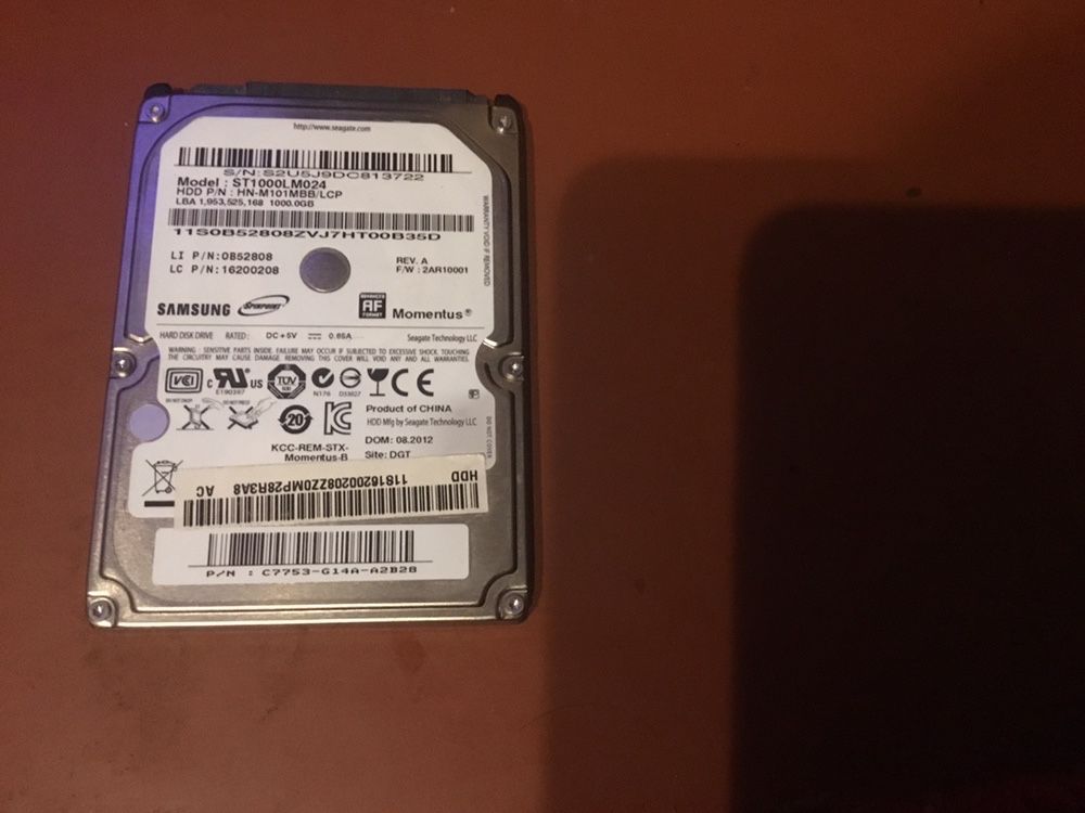 Жесткий диск 1,8" дюйма ; 2,5" дюйма HDD