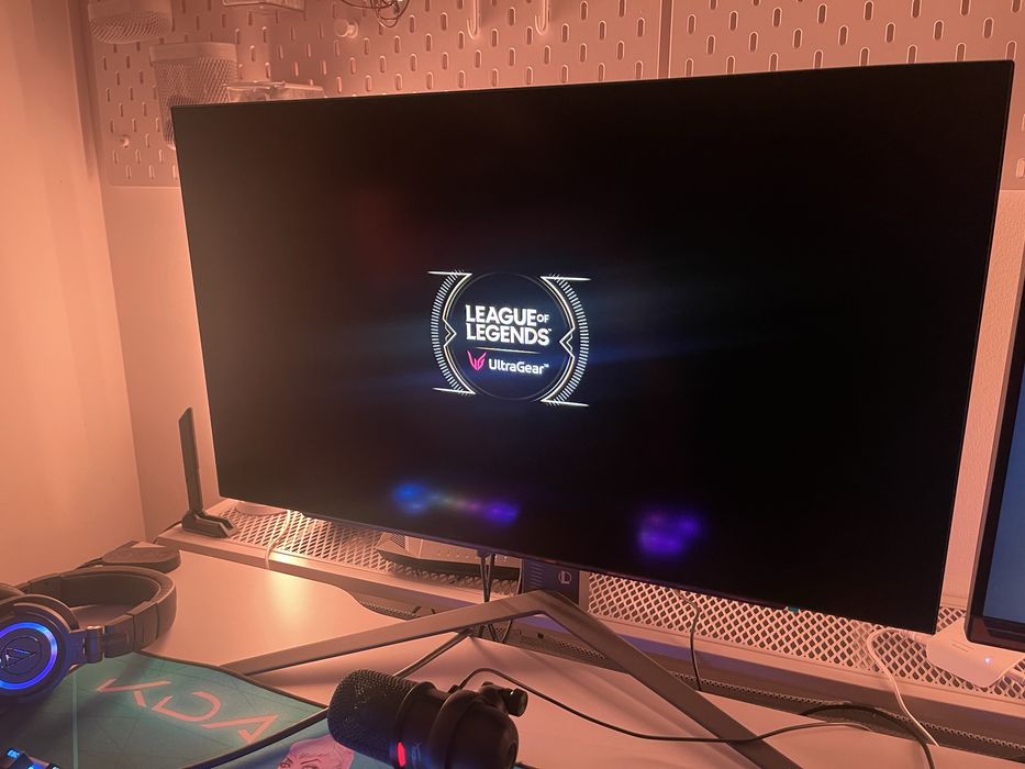 Monitor LG OLED league of legends