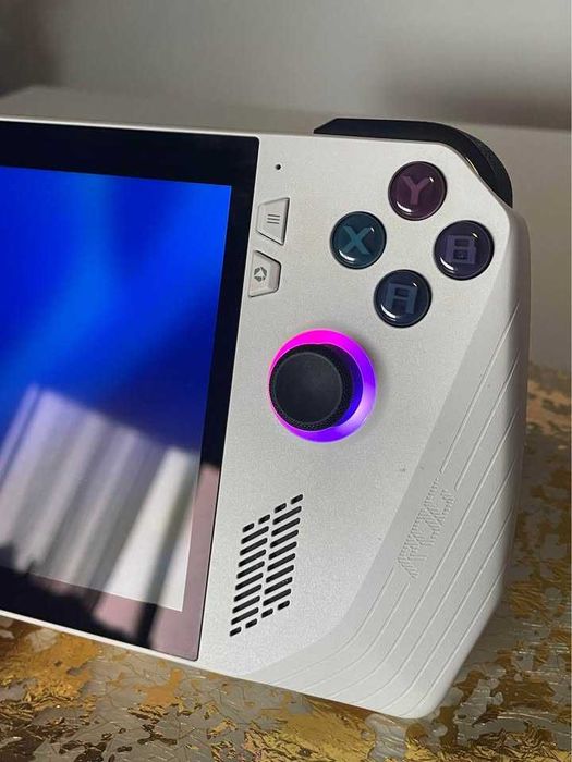 ASUS ROG Ally RC71L-NH001W – Edição Z1 Extreme