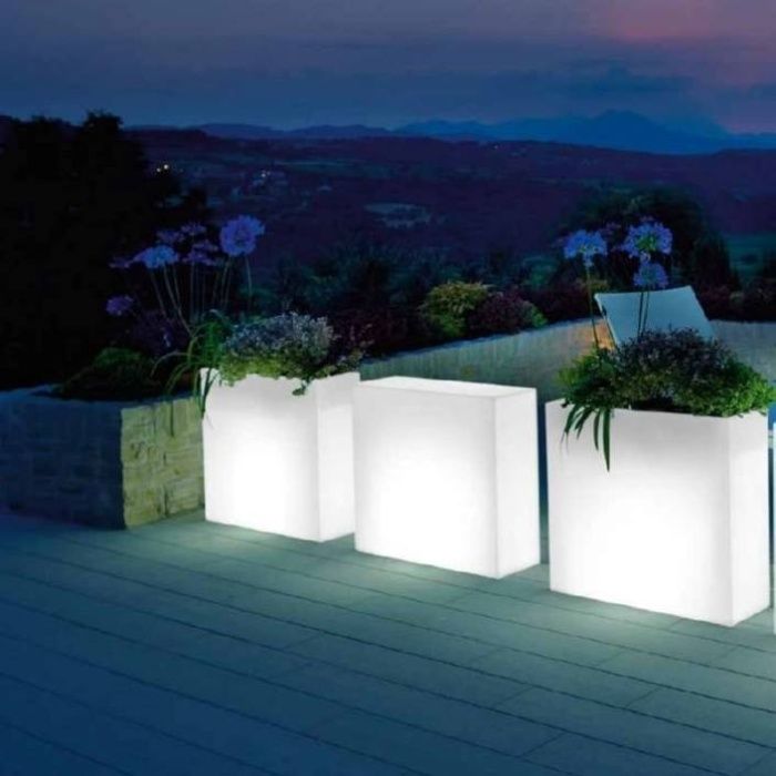 Floreiras decorativas com luz led