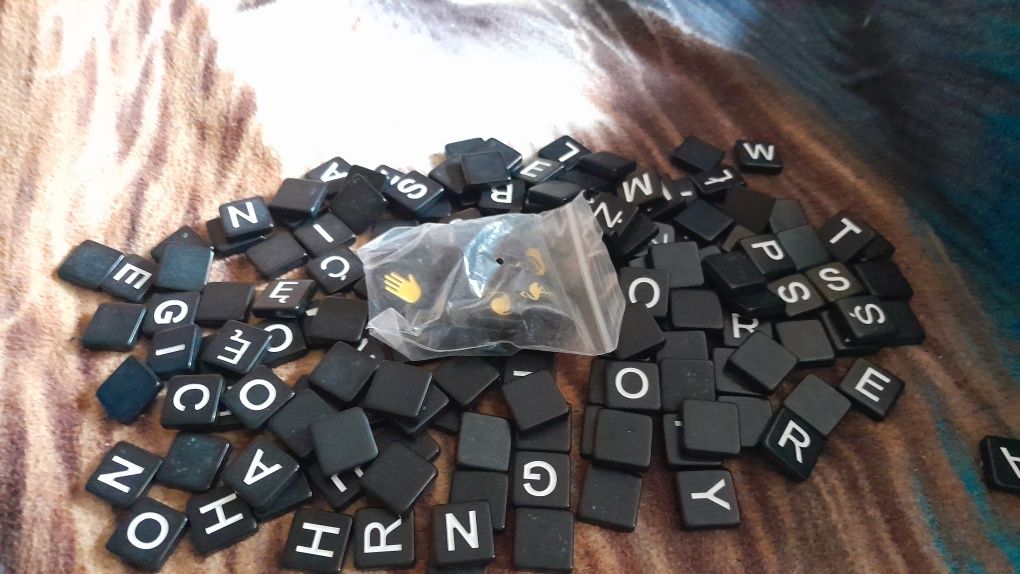 Bananagrams gra Imprezowa bananagramy literki słowa scrabble