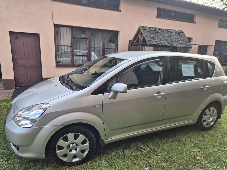 Toyota Corolla Verso Toyota Corolla Verso. 2007 rocznik. 7 osób. Świetny stan. OKAZJA
