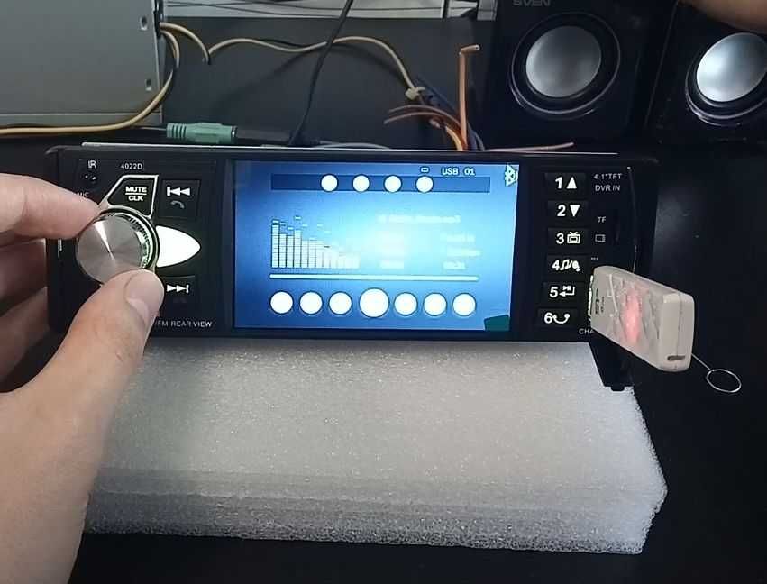 Стандартная блютус автомагнитола с дисплеем 4 дюйма карта памяти и usb