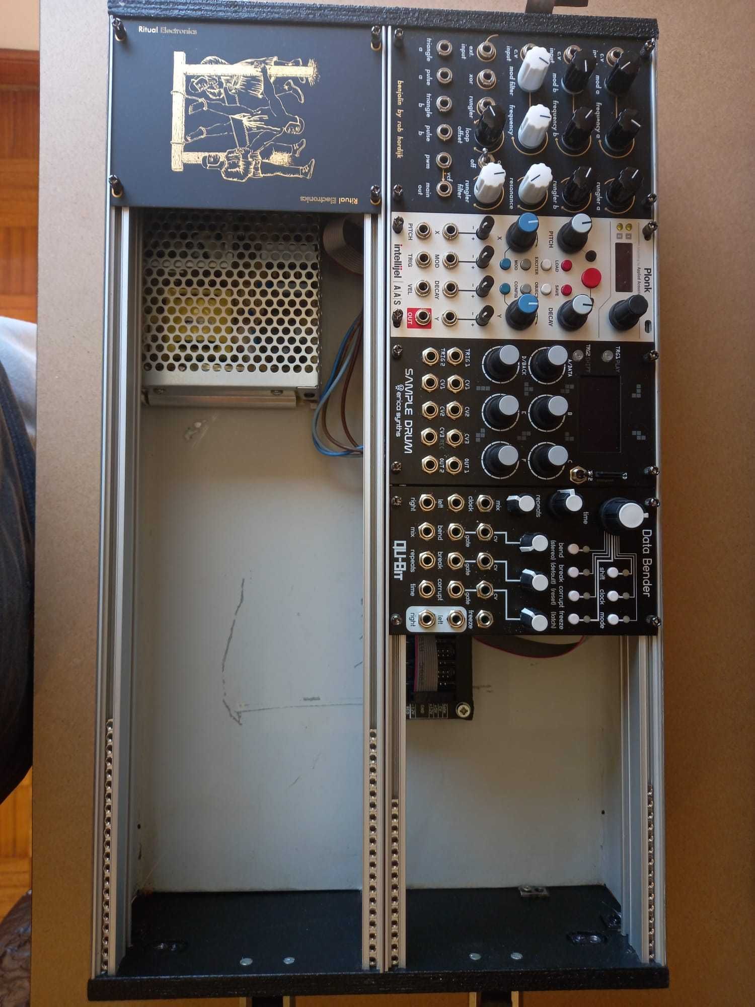 Módulos Eurorack synth + case