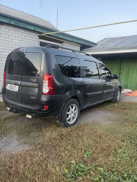 Продам дача Dacia Logan угиверсал 7 мест
