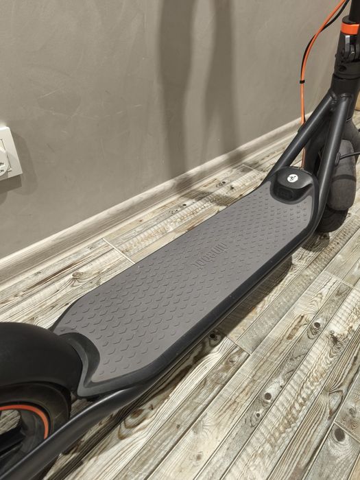 Електросамокат Ninebot KickScooter F40