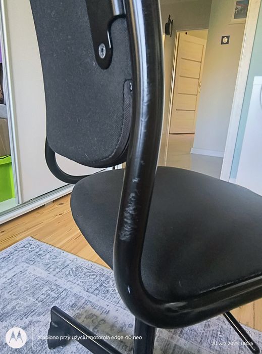 Krzesło do biurka IKEA.