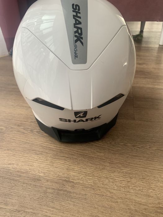 Sprzedam biały kask motocyklowy, szczękowy SHARK jak nowy
