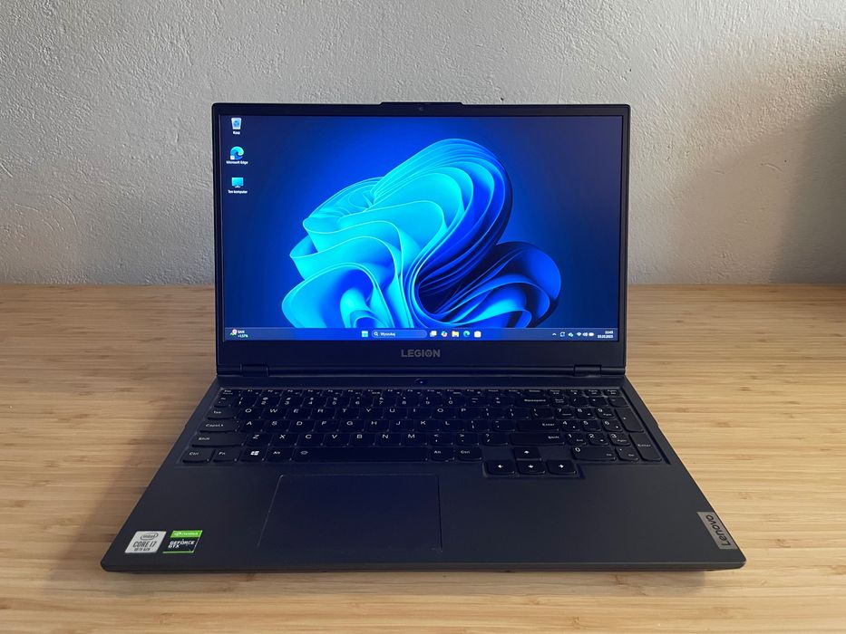 Lenovo Legion 5 i7-10750H / GTX 1660 Ti / 16GB / 1TB SSD / 120Hz
