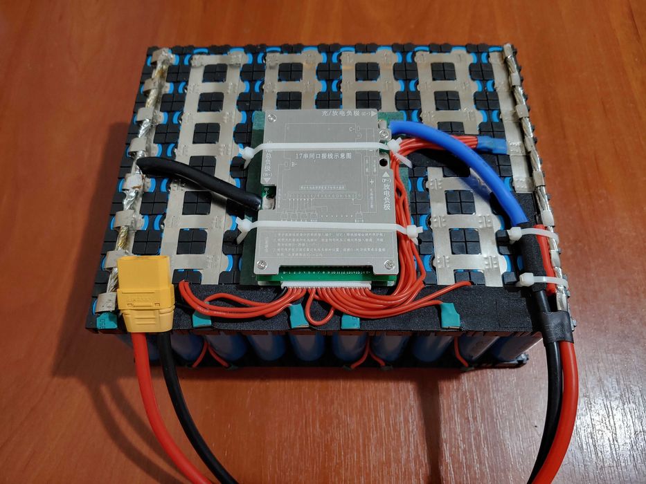 Виготовлення перепаковка акумулятор liion lifepo4 Tesla 18650 21700