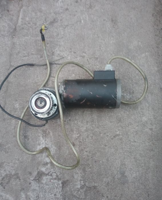 Motoreduktor/silnik lenze