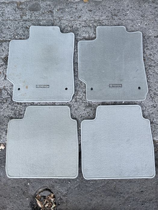 Оригинальные коврики toyota camry
