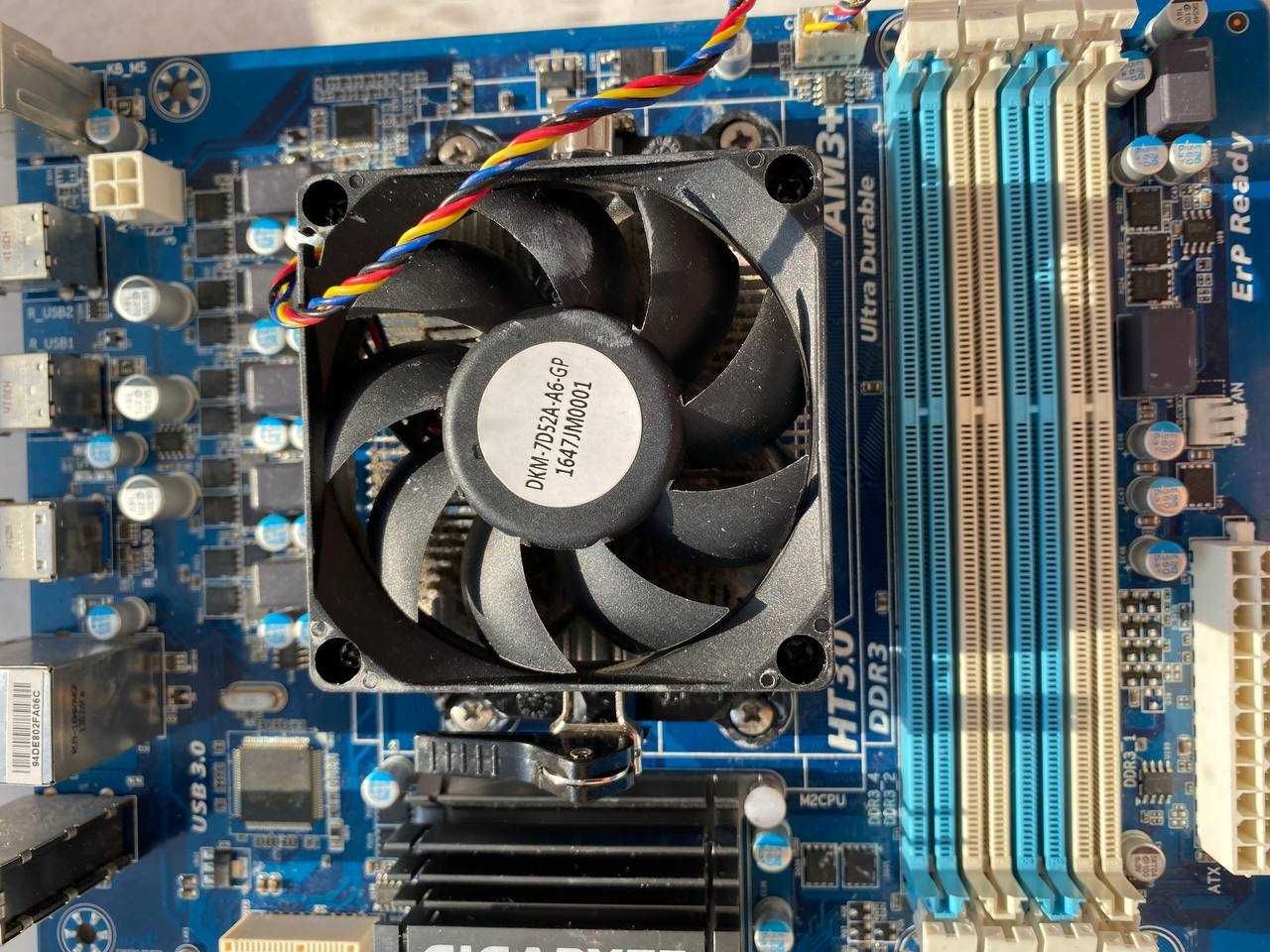 Материнская плата Gigabyte GA-970A-DS3 + процессор AMD Phenom II X6