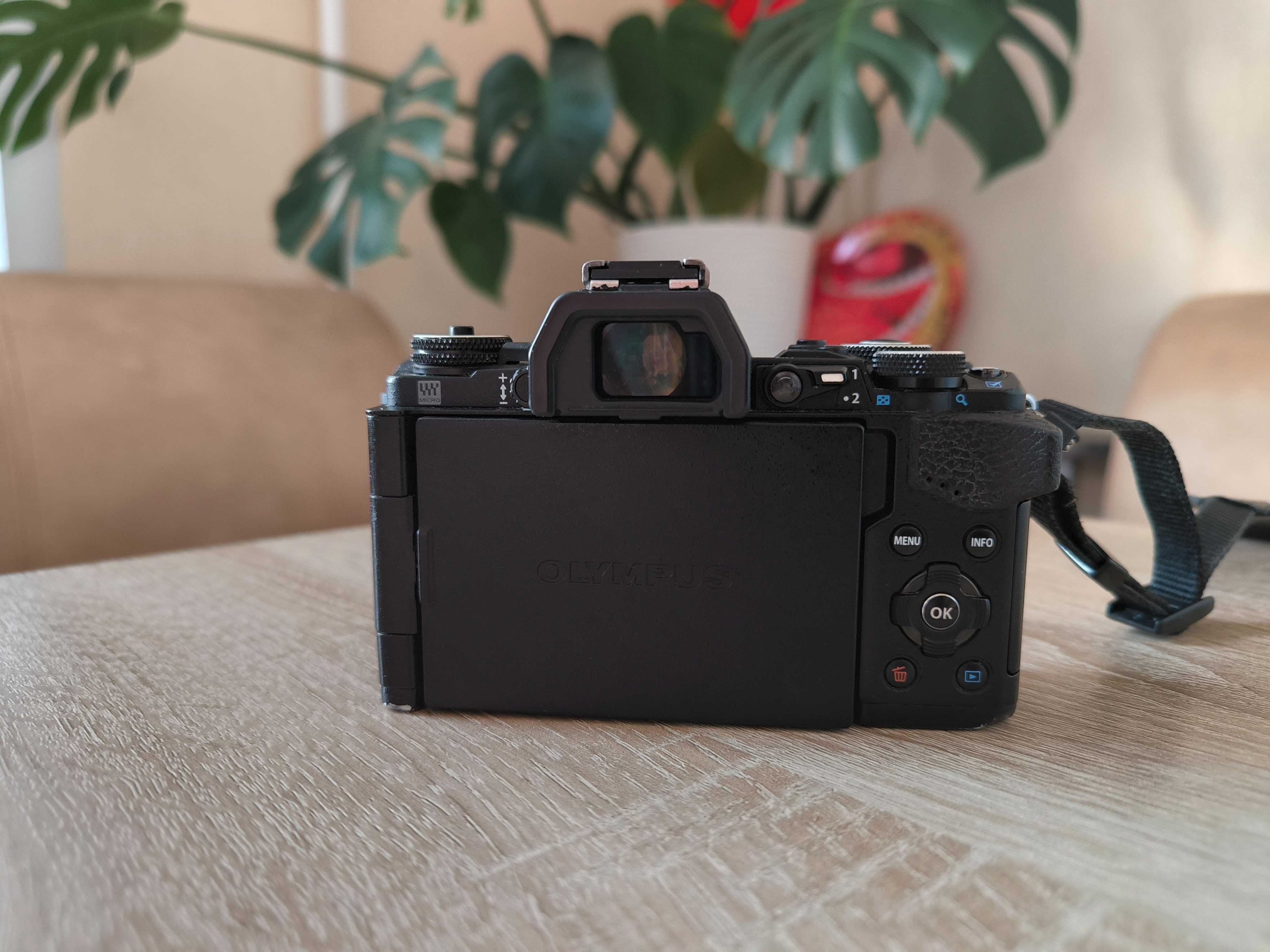 Olympus OM-D E-M5 Mark II body ! Топовая беззеркалка !