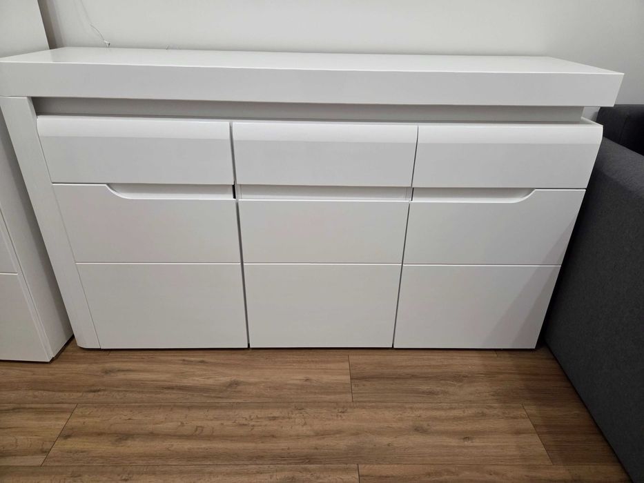 Meble białe lakierowane