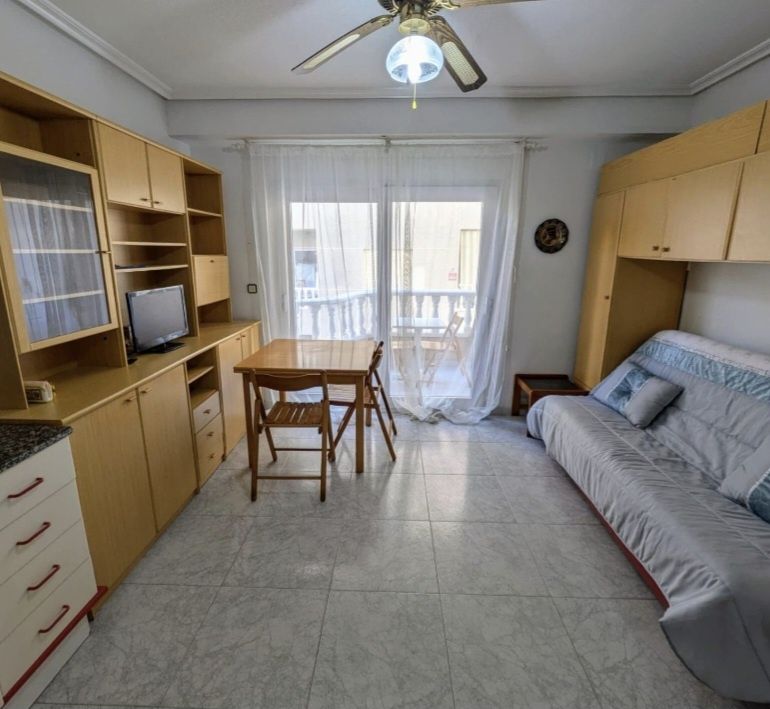 Продаж 1/х кім студія в Іспанії, Торев'єха