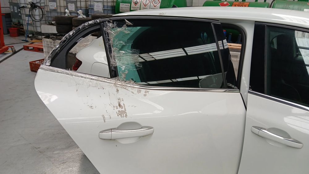 Porta trás direita RENAULT Megane IV (B9A/M_)