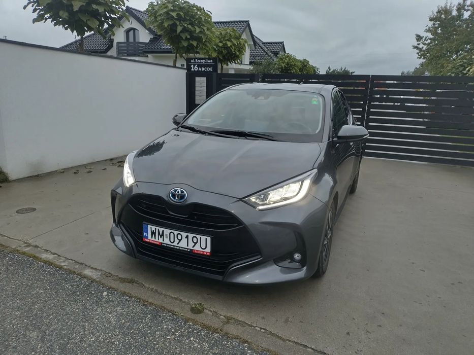Toyota Yaris Toyota Yaris 4 hybrid możliwość wystawienia Faktury VAT