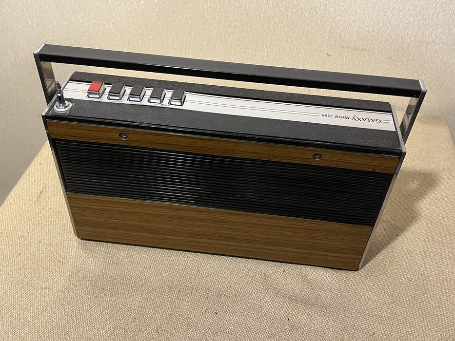 Немецкий радиоприемник 70-х NORDMENDE GALAXY MESA 2200