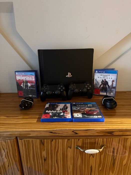 [PS4] Konsola SONY PlayStation 4 Pro 1TB (12.00 SOFT) + 2 Pady + 4 Gry