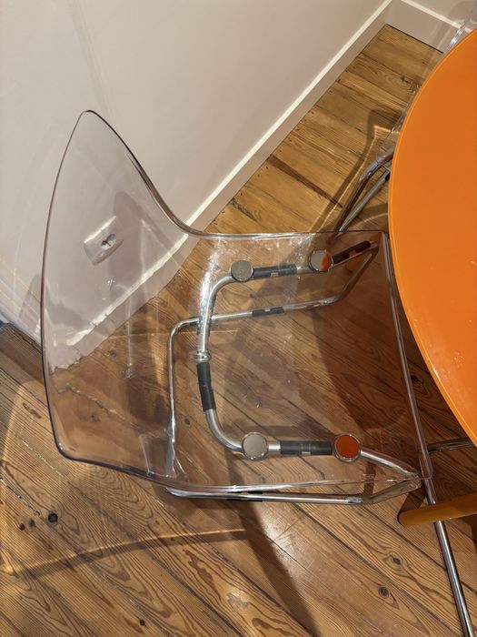 Mesa de jantar com 4 cadeiras