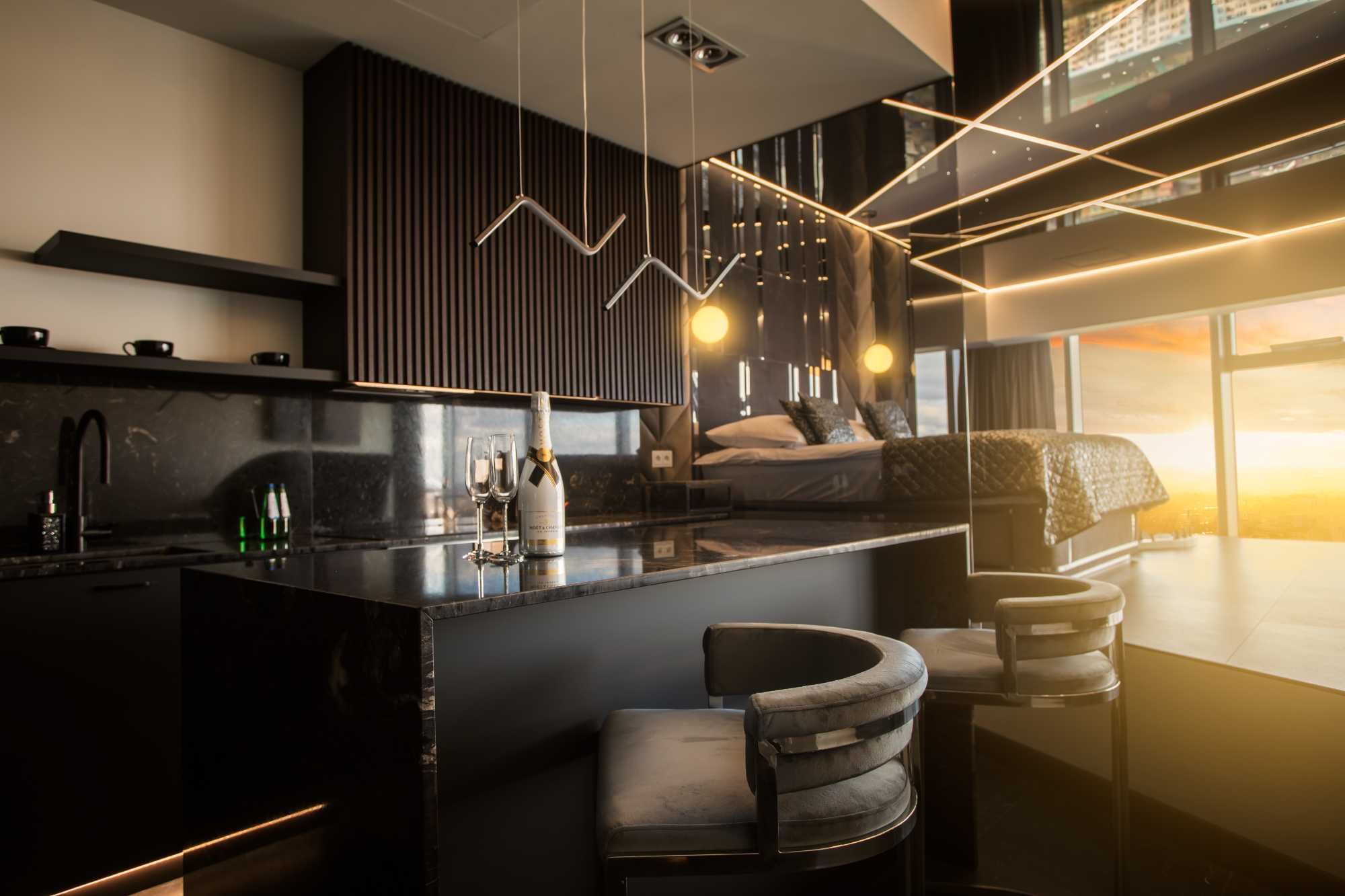 Luksusowy apartament z jacuzzi w Sky Tower