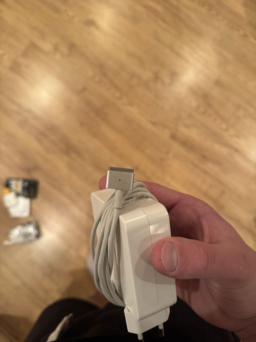 Блок живлення  для Macbook
