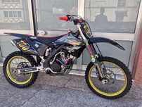 - Suzuki RMZ 250 -