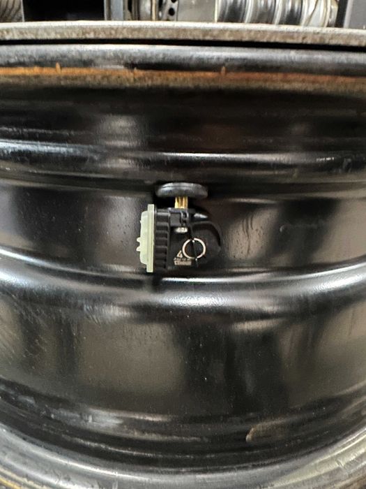 Felgi z kolpakami Opel Astra K