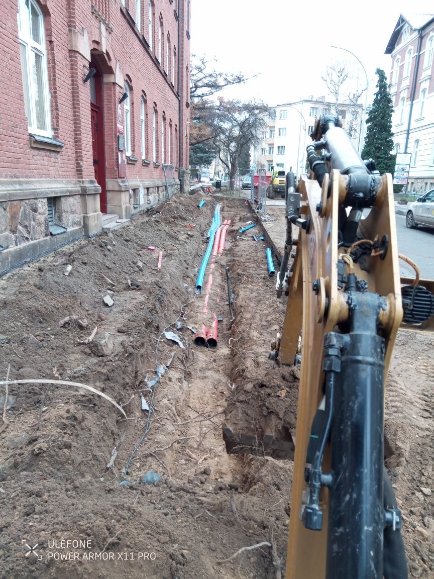Usługi koparką 2T, wywrotką 3.5T, lawetą, usługi budowlane,remonty
